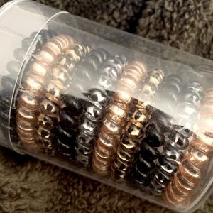 💜Ponytail holders neutral, and black NIP